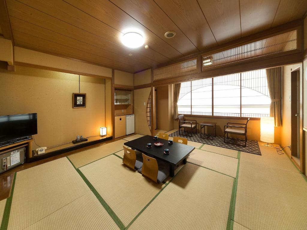 Awara Onsen hot spring Koubou Gurabaatei ryokan Fukui Awara 3