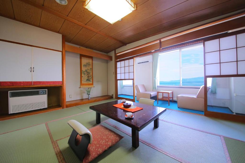 Lake Side Hotel Minatoya ryokan Fukushima Inawashiro 3