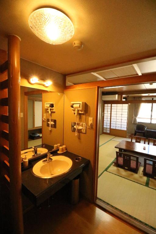 Wakamizusou ryokan Yamanashi Fujikawaguchiko 2