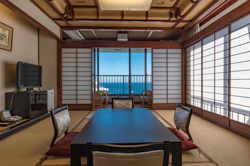 Atami Onsen Sakuraya Ryokan