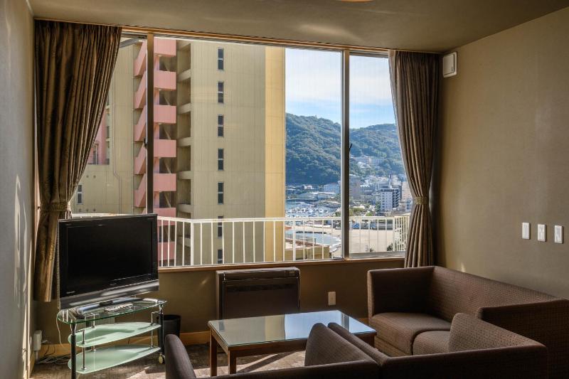 Atami Onsen Sakuraya Ryokan