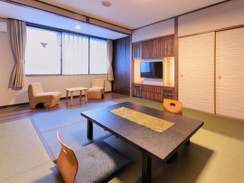 Gion Shinmonso