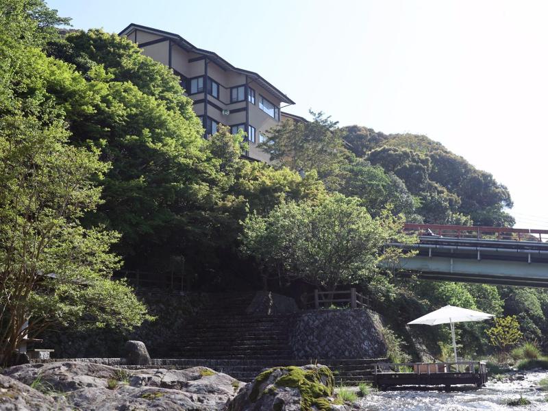 Gyokusenkaku