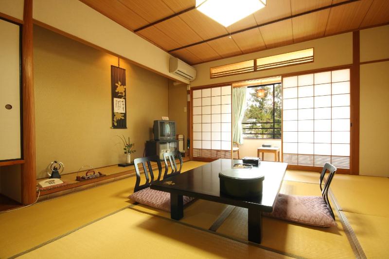 Gyokusenkaku