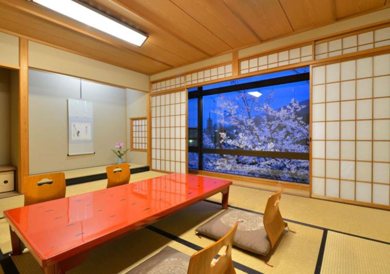 Hanayashiki Ukifune-en