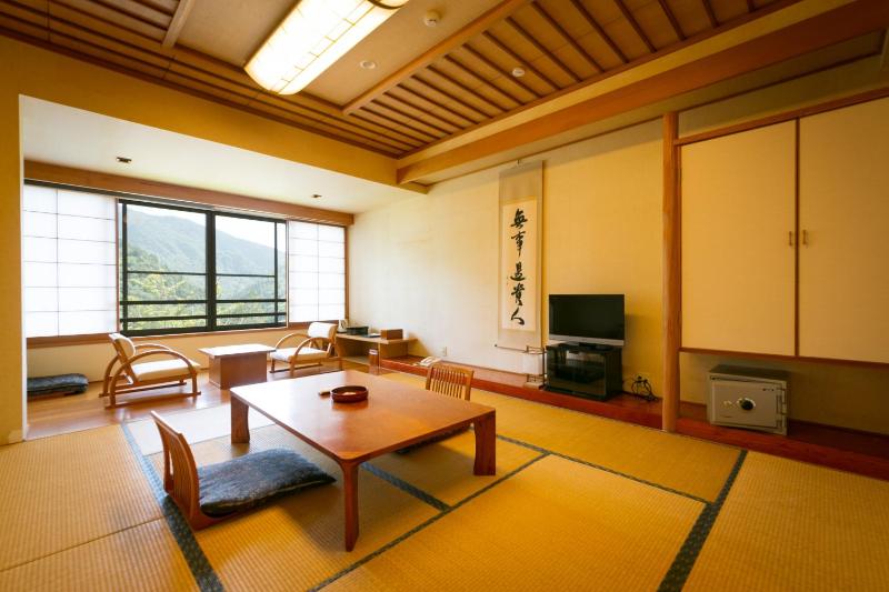 Hotel Miki
