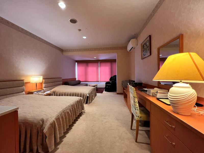 Hotel Miki