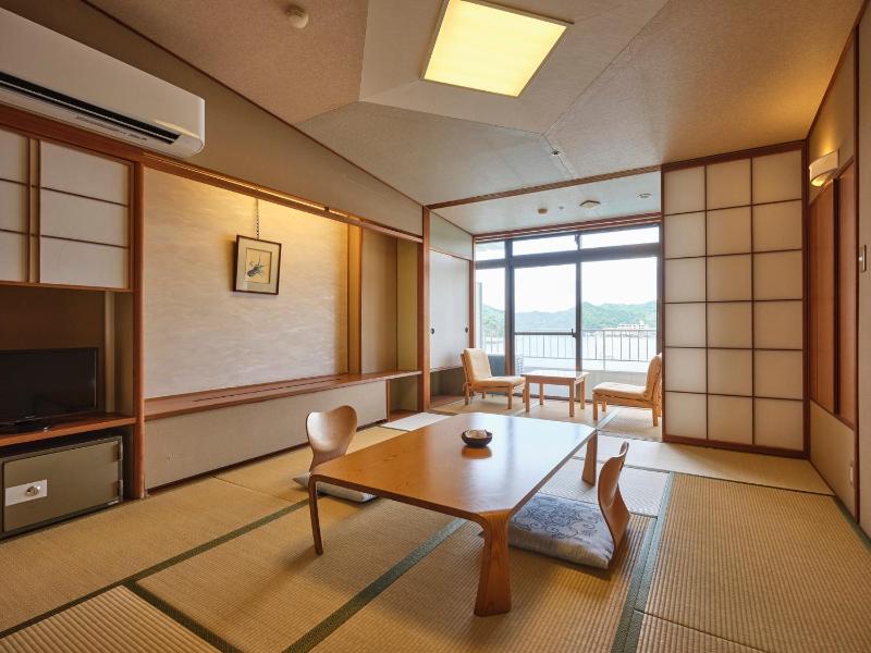 Hotel Urashima