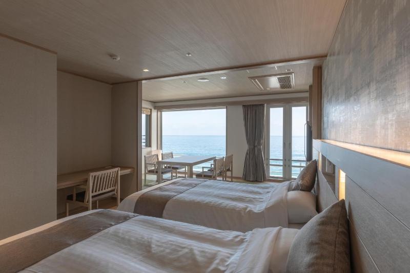 Kamogawa Grand Hotel