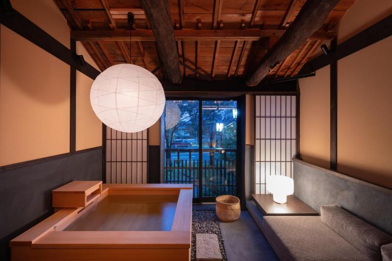 Nazuna Kyoto Higashi Honganji