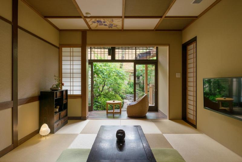 Nazuna Kyoto Nijo-jo
