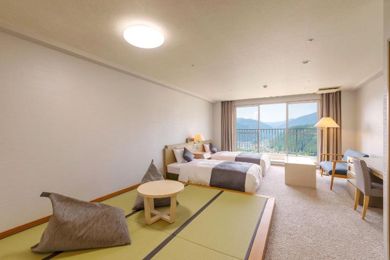 Ooedo Onsen Monogatari Premium Gero Shinkan