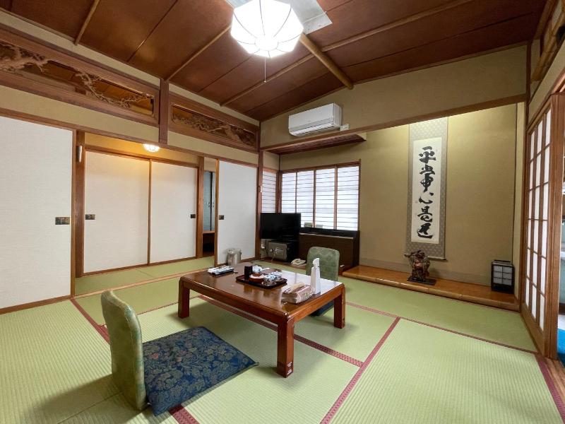 Sakaenoyu Ryokan