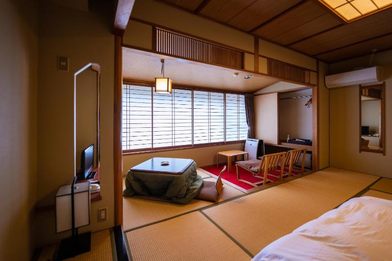 Sakahijiri Nikko