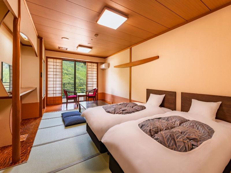 Shiobara Onsen Yashio Lodge