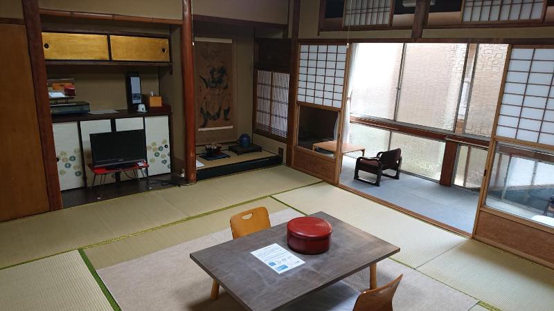 Wajimaya Ryokan