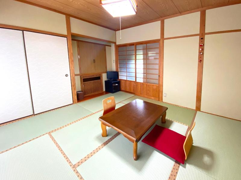 Yufuin Onsen Hasuwa Inn