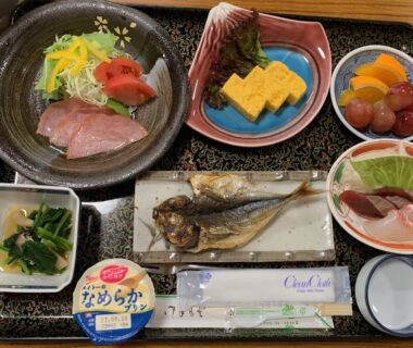 Grilled fish, sashimi and tamagoyaki served at Akaishi Ryokan in Yamanashi