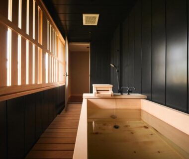 Wooden soaking tub in a ryokan bathing room with shoji screens at Akiu Fuga, Miyagi, Tōhoku