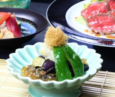 Assorted Japanese appetizer with vegetables and sliced beef at Baigetsu Ryokan in Nagano