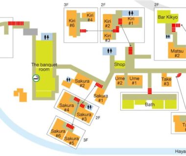 Floor plan showing room clusters, baths, entrance and Hayakawa River at Fukuzumiro in Kanagawa