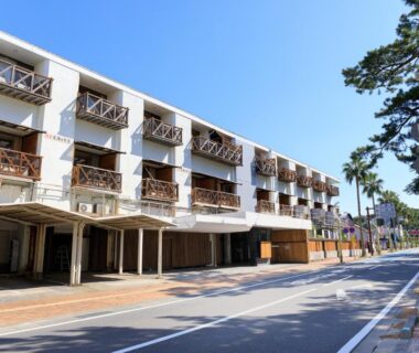 HOTEL SHIRAHAMAKAN