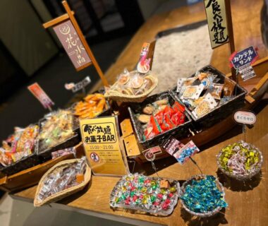 Table of packaged snacks and candies at Hanasuishou ryokan in Yamanashi, Chūbu region