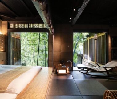 Tatami room with low bed and reclining chairs, Hikyou Shirakawagensen Sansou Takefue, Kumamoto