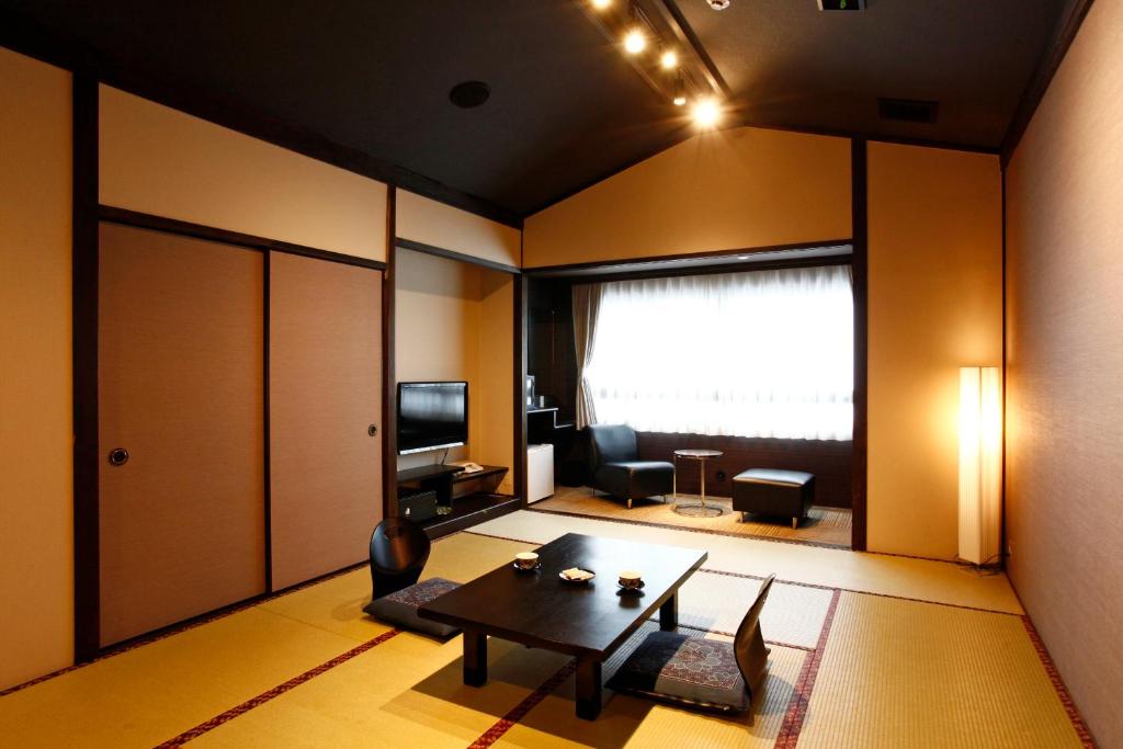Hotel-Shosenkaku-Romankan Hotel Shosenkaku Romankan