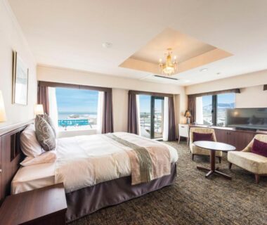 Bright seaside guest room with balcony overlooking the sea Hotel Sonia Otaru Hokkaidō