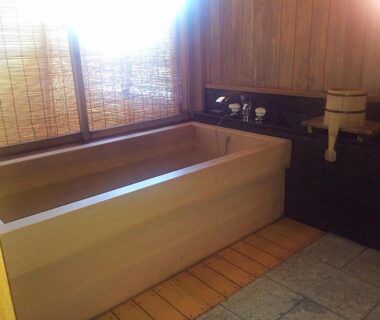 Wooden indoor bath with bamboo blinds and wooden bucket, Ise Todaya Ryoan, Mie Japan