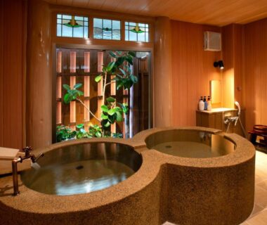 Two stone baths in wooden room at Izu atagawa Yubana mankai -Adult Only-, Shizuoka, Chūbu, Japan