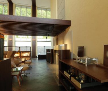 High ceiling wooden lobby with seating at Jozankei Tsuruga Resort Spa Mori no Uta in Hokkaidō