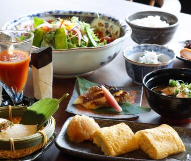 Ryokan meal with tamagoyaki, miso soup, rice and side dishes at Kariya Ryokan Q, Hyōgo