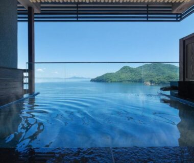 Onsen bath with expansive sea and island view at Keishokan Sazanamitei, Hiroshima