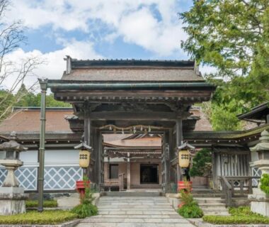 Koyasan Sanadabo Rengejoin