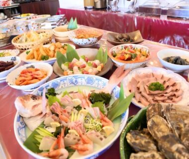 Seafood buffet spread with oysters and shrimp at LiVEMAX RESORT Setouchi Sea Front, Hyōgo, Kansai