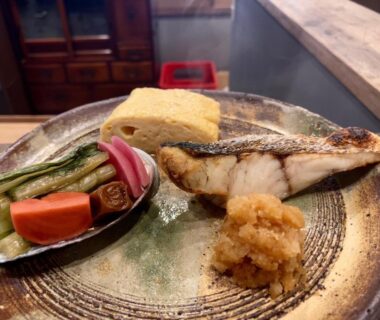 Grilled fish with tamagoyaki, assorted vegetables and grated daikon at Mitsubikiya Nagano