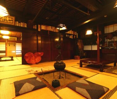 Irori hearth and tatami seating with shoji screens at Miyamaso in Gifu, Chubu