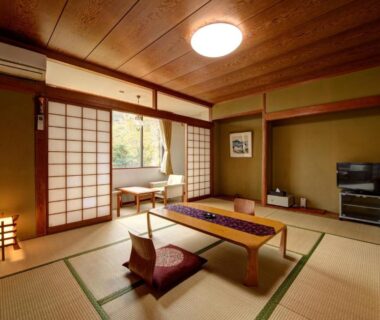 Traditional tatami room with low table and shoji screens at Mizu no Kaori in Kanagawa