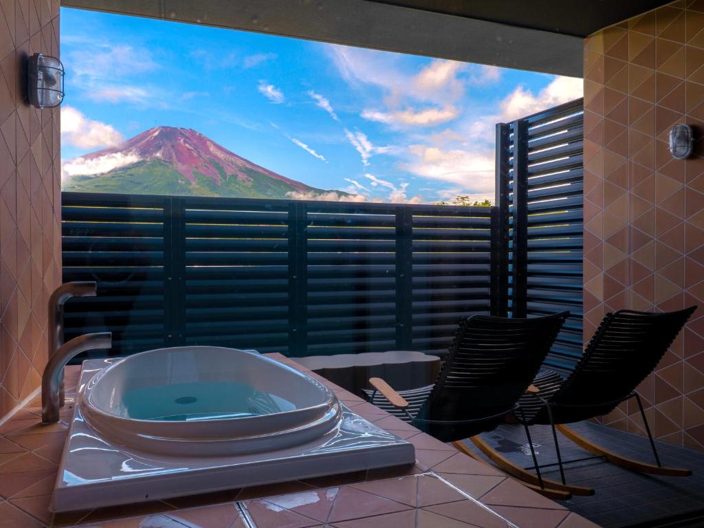 Mt-Fuji-View-and-Private-Sauna-Ryokan-Shizuku-しずく Mt Fuji View and Private Sauna Ryokan Shizuku しずく