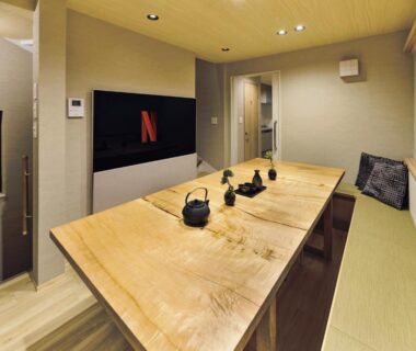 Long wooden dining table on tatami at NEW Hotel Komugi Skytree, Tokyo, Kantō