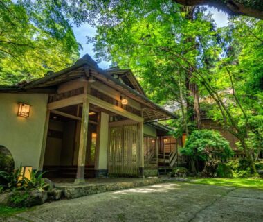 Nara Kasugaokuyama Tsukihitei