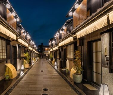 Nazuna Kyoto Tsubaki St.
