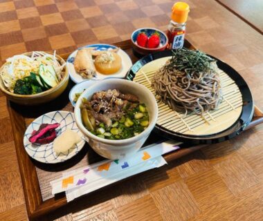 Soba noodles with broth and assorted side dishes at Onsen Yado Mizuguchi in Shizuoka, Chūbu