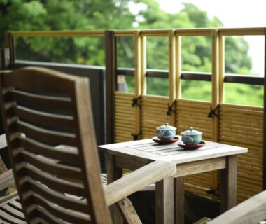 Wooden balcony with teacups at Shin Kaikatei Izumi Shizuoka Chūbu Japan