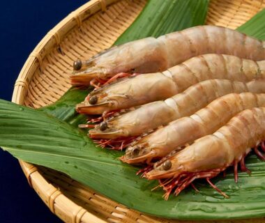 Prawns arranged on bamboo basket with green leaf, Shinwaka Lodge, Wakayama Japan