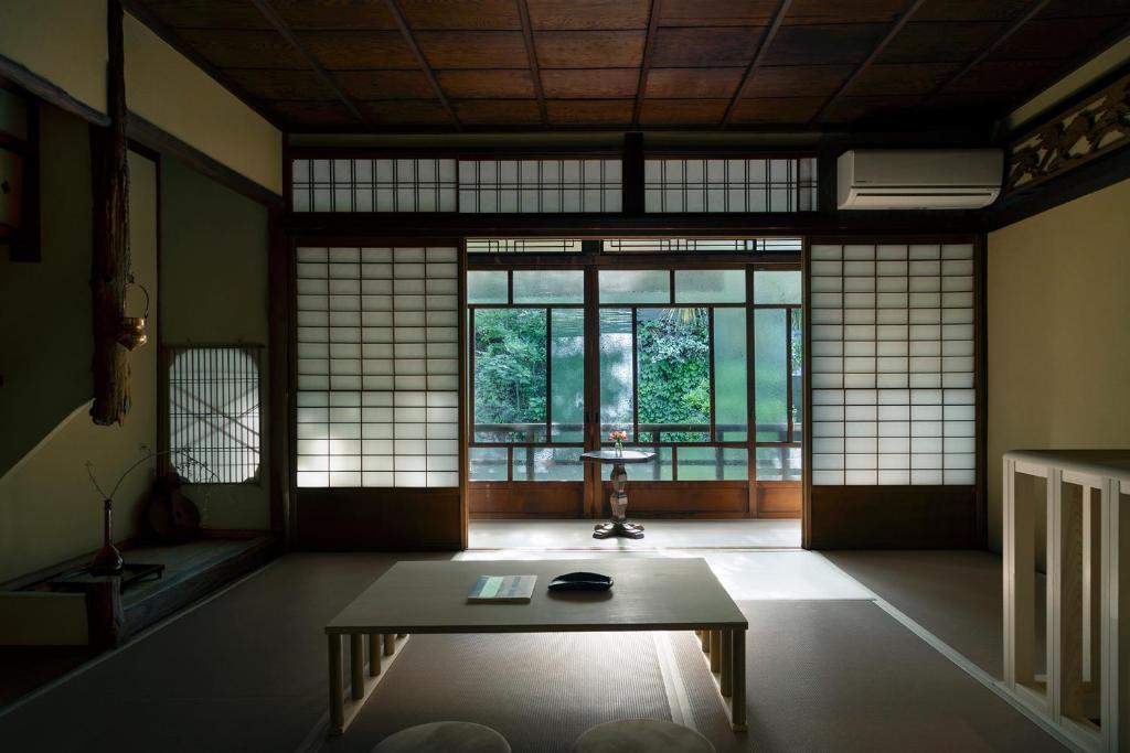 UTAHI-A-100-years-old-Kyoto-machiya UTAHI A 100-years-old Kyoto machiya