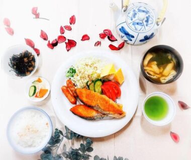 Grilled fish meal set with rice, miso soup, tea and side dishes at Yamanaka Lake Ryozan, Yamanashi