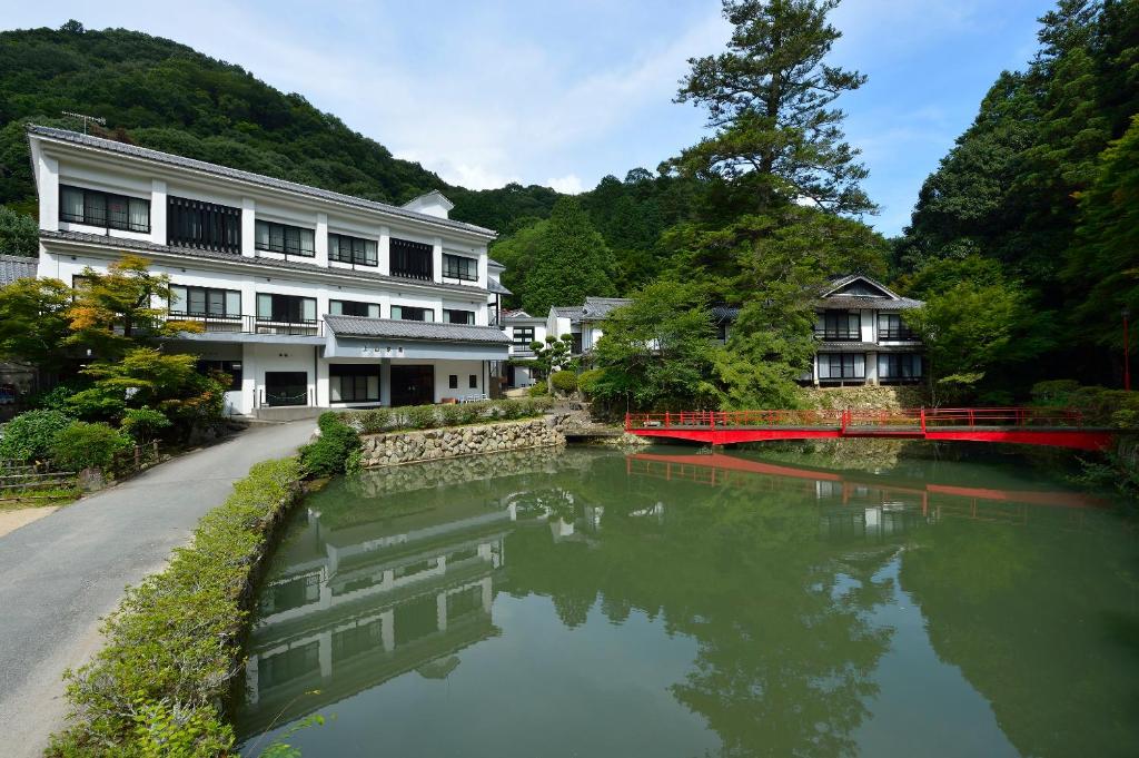 Yumoto-Ueyama Yumoto Ueyama